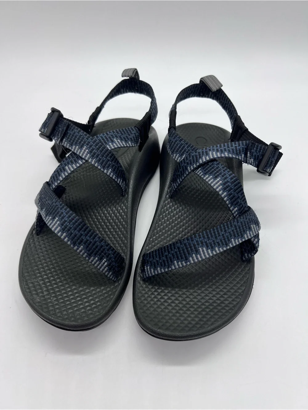 Chaco Kids Black and Dark Blue Strappy Sandals Size Big Kid 4